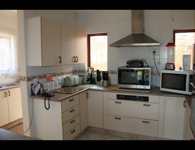 3 BEDROOM HOUSE FOR SALE IN ST MICHAELS ON SEA